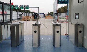 白石洲車管所-人臉識別平移閘